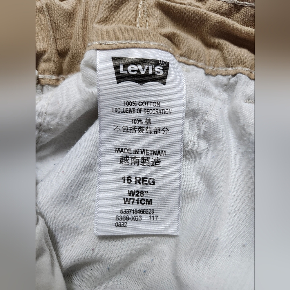 Levi's Youth Cargo Shorts - Picture 6 of 8